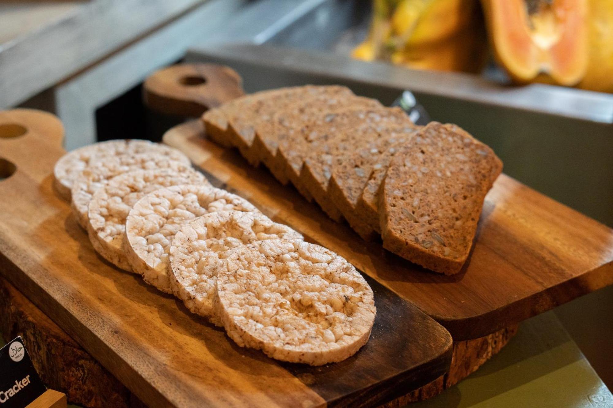 Moevenpick Hotel Sukhumvit 15 Bangkok Luaran gambar Potato bread